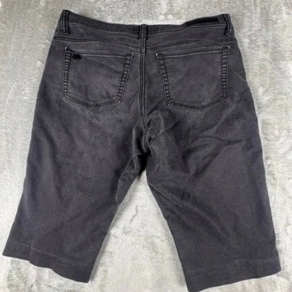 Rock & Republic Shorts Womens 16 M Berlin Gray Denim Bermuda Stretch Knee Length